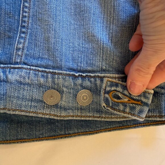 Levi's Women's Denim Jacket Size Large EUC - Picture 3 of 11